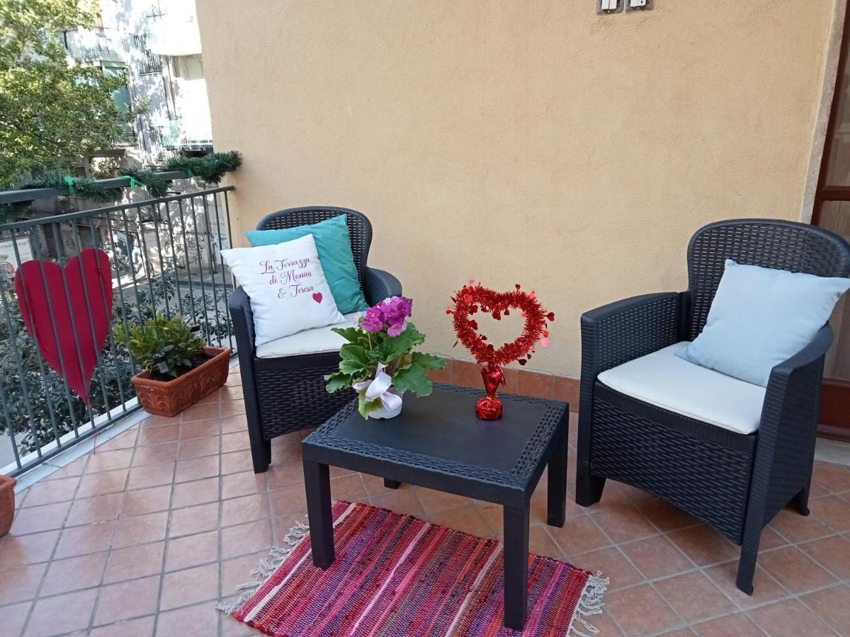 La Terrazza Di Monica & Teresa Bed & Breakfast ปอร์ติชี ภายนอก รูปภาพ