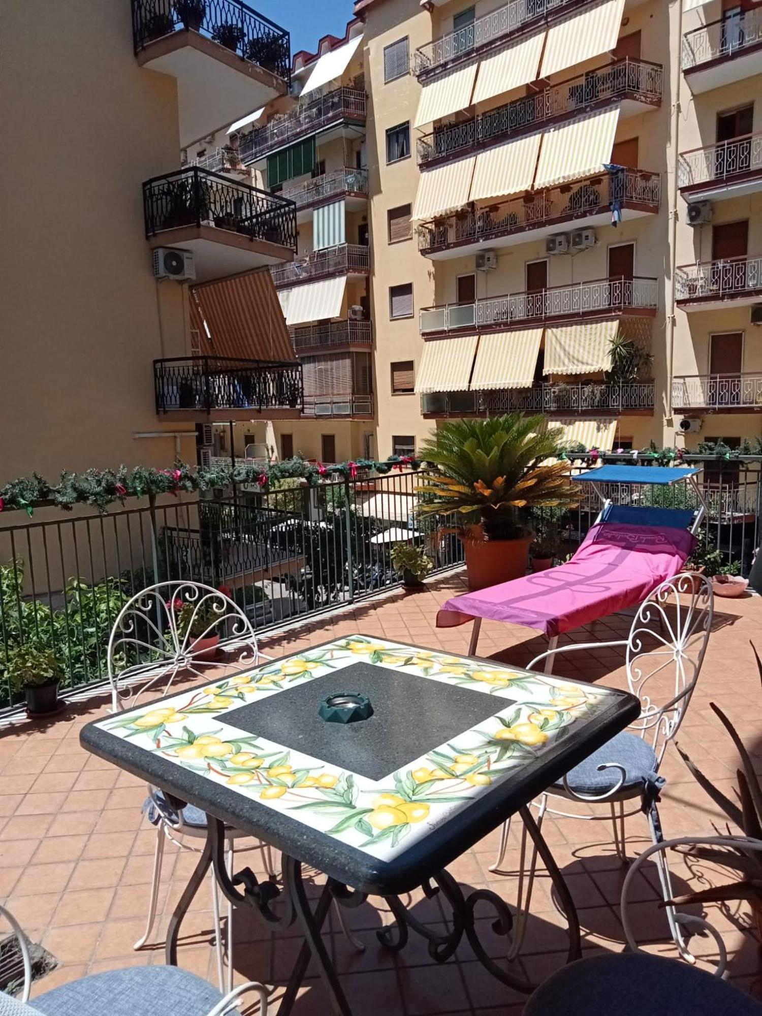 La Terrazza Di Monica & Teresa Bed & Breakfast ปอร์ติชี ภายนอก รูปภาพ